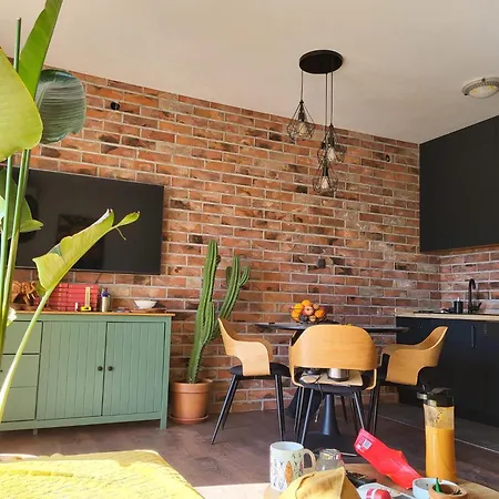 Vicia Faba Apartman *