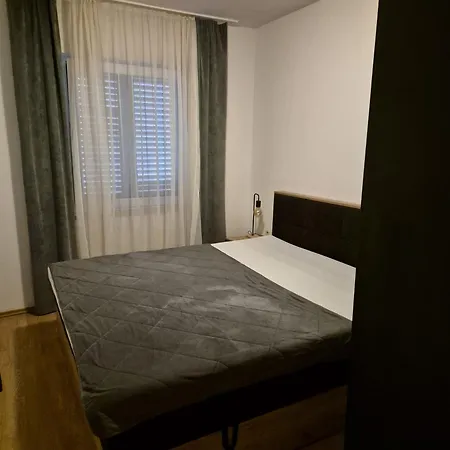 Vicia Faba Apartman